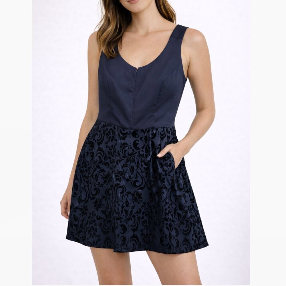 Speechless Navy Velvet Skater Dress Junior’s Size 9 Sleeveless Party